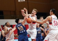 今年会网页版-包含球场风云：球员技术不断提升，比赛更加精彩的词条